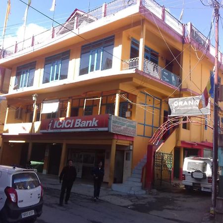 Vamoose Buddha Hotel טוואנג מראה חיצוני תמונה