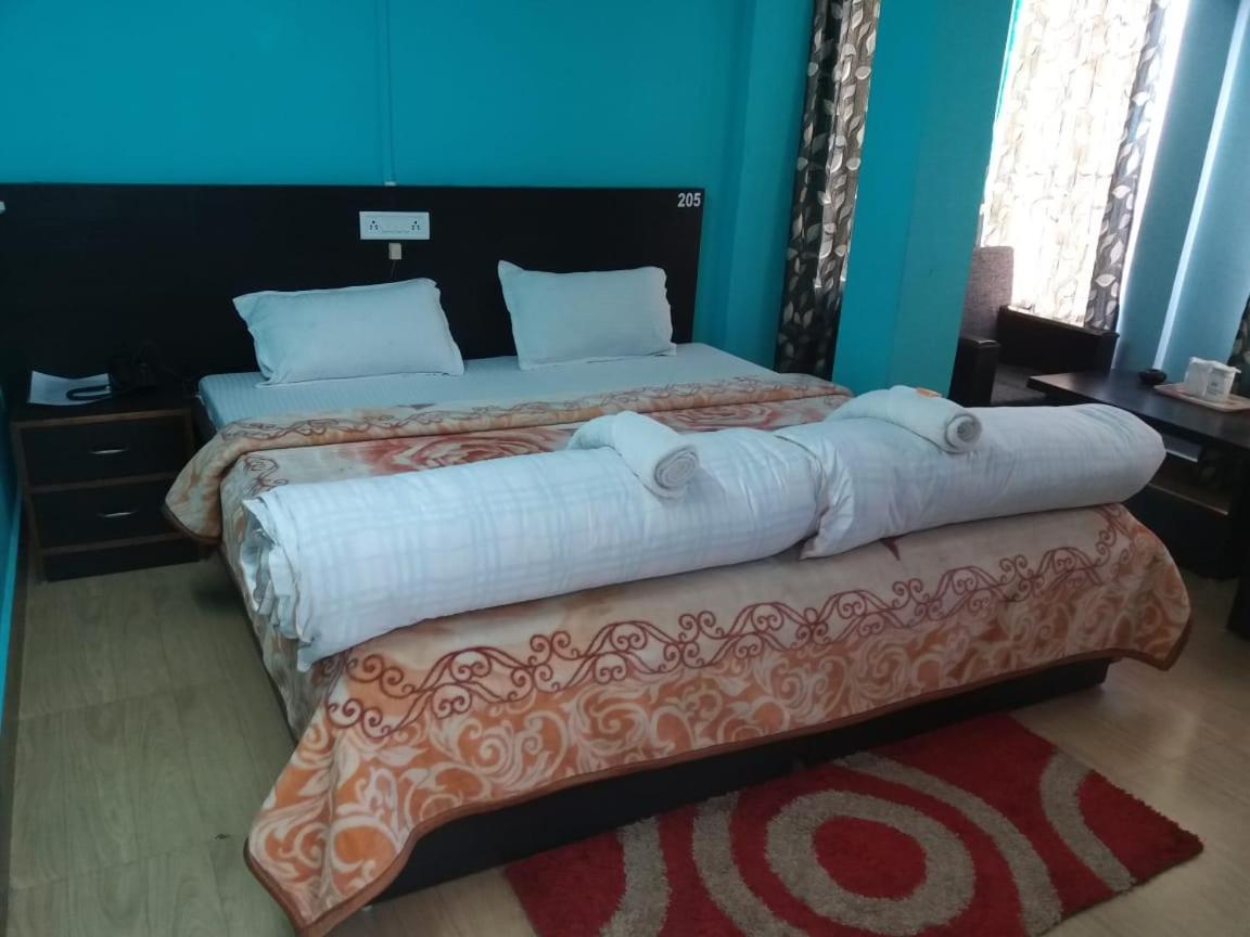 Vamoose Buddha Hotel טוואנג מראה חיצוני תמונה